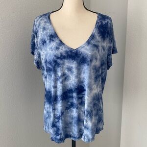 ❤️3x$20 American Eagle Woman’s V-neck Marble Tshirt